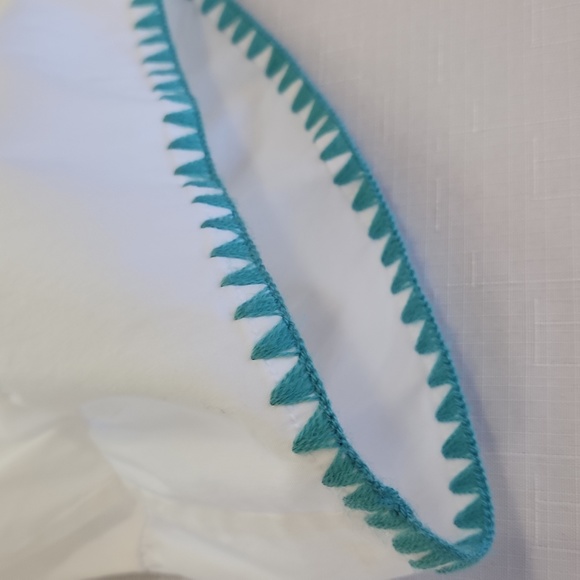 Talbot's White Bell Sleeve Blousey Top. Embroidered Trim. Size 1XP - Picture 7 of 11